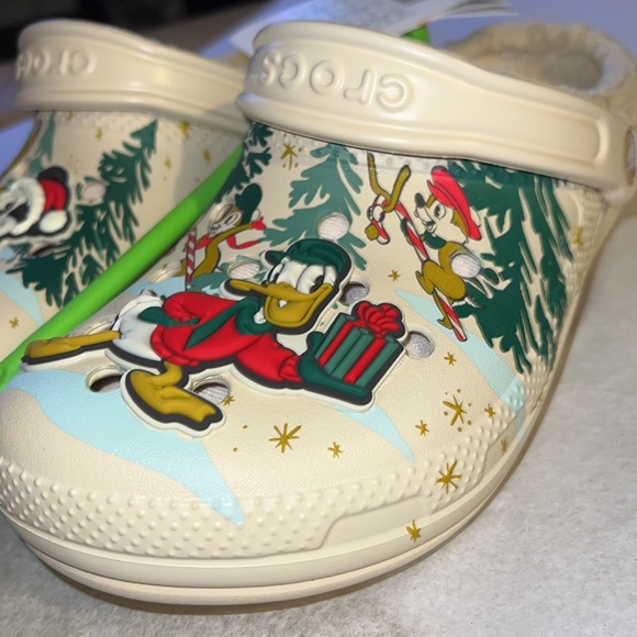 (M5/W7) Mickey Mouse and Friends Holiday Clogs for Adults by Crocs UNISE… - Picture 5 of 13